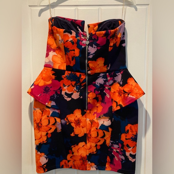 Lipsy floral bandeau peplum dress ladies size 12 - Picture 3 of 7